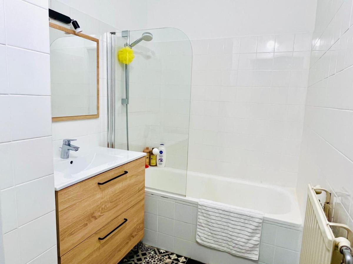 Apartment 50M2-Free Private Parking-Self Check In !! Appartement 50M2 Intramuros-Parking Prive Gratuit-Arrivee Autonome!! アヴィニョン エクステリア 写真