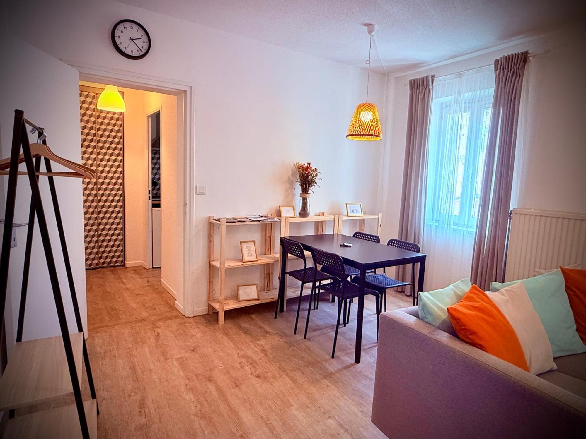 Apartment 50M2-Free Private Parking-Self Check In !! Appartement 50M2 Intramuros-Parking Prive Gratuit-Arrivee Autonome!! アヴィニョン エクステリア 写真